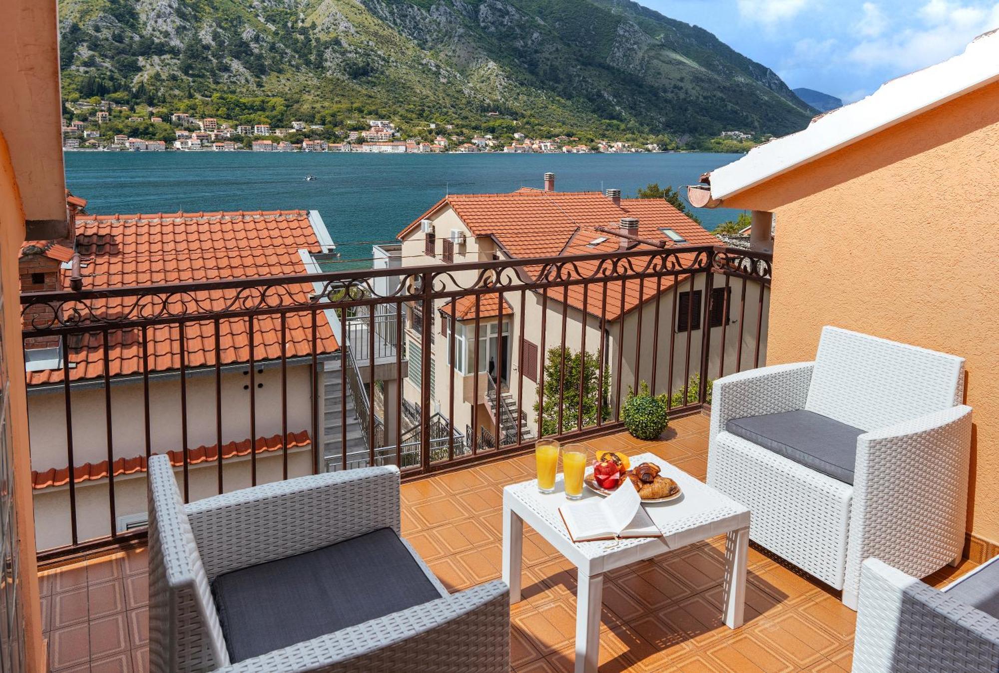Apartment Busola Kotor Extérieur photo
