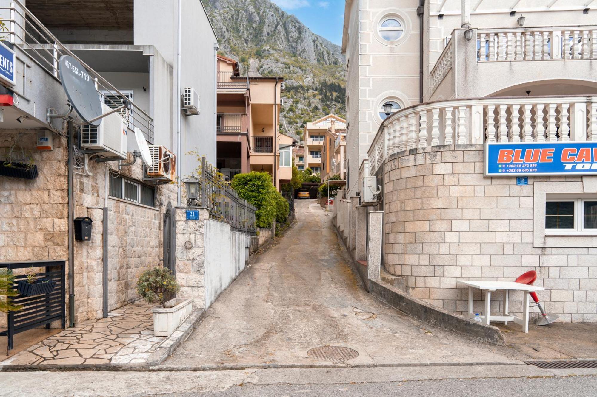 Apartment Busola Kotor Extérieur photo