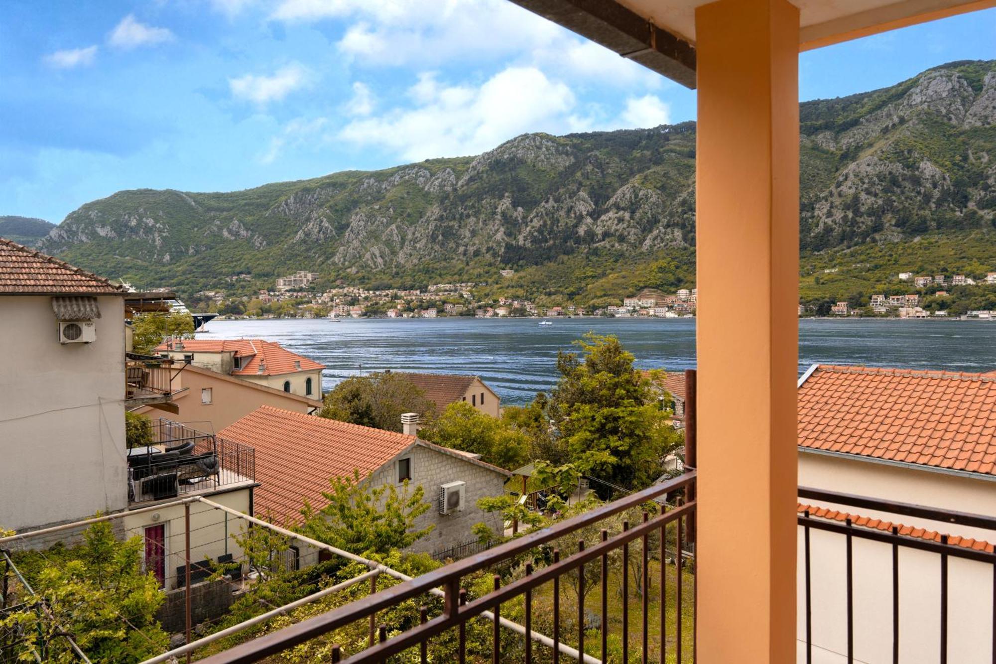 Apartment Busola Kotor Extérieur photo